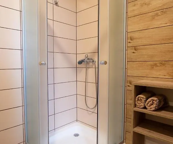 Goscinne Guest house Butryny